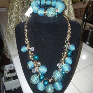 New! Dazzled Turquoise Beaded Necklace Set